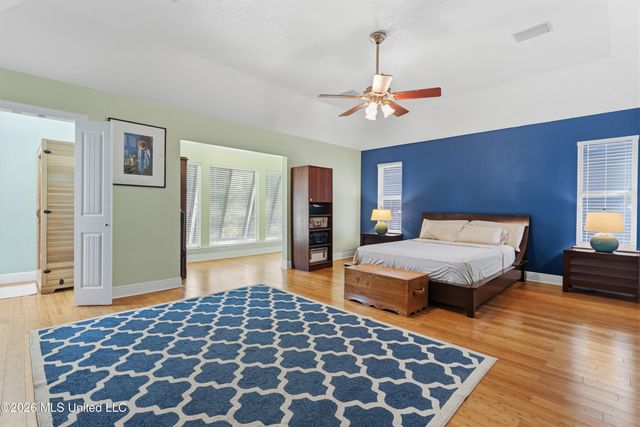 10035 Avenue D, Bay Saint Louis, MS 39520