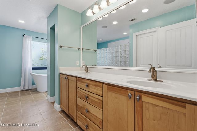 10035 Avenue D, Bay Saint Louis, MS 39520