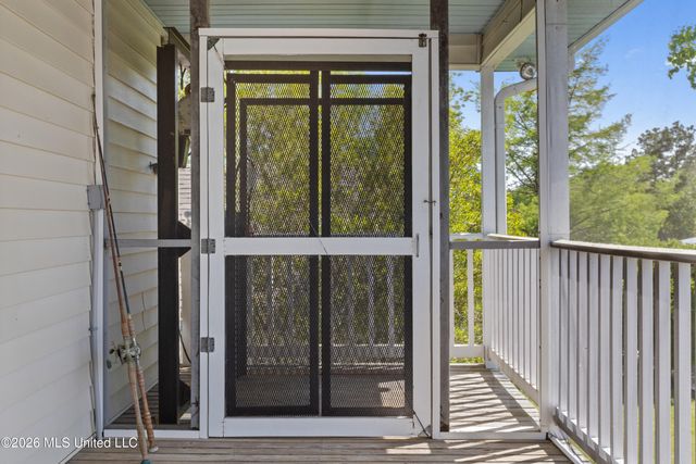 10035 Avenue D, Bay Saint Louis, MS 39520