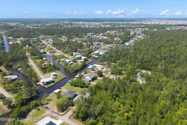 10035 Avenue D, Bay Saint Louis, MS 39520