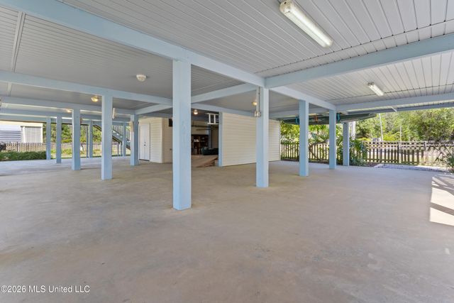 10035 Avenue D, Bay Saint Louis, MS 39520
