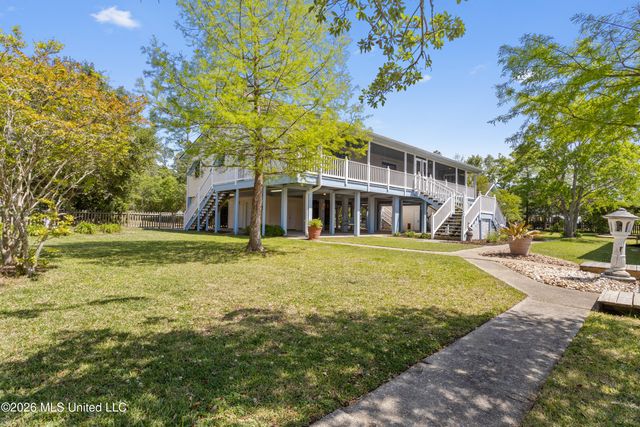 10035 Avenue D, Bay Saint Louis, MS 39520
