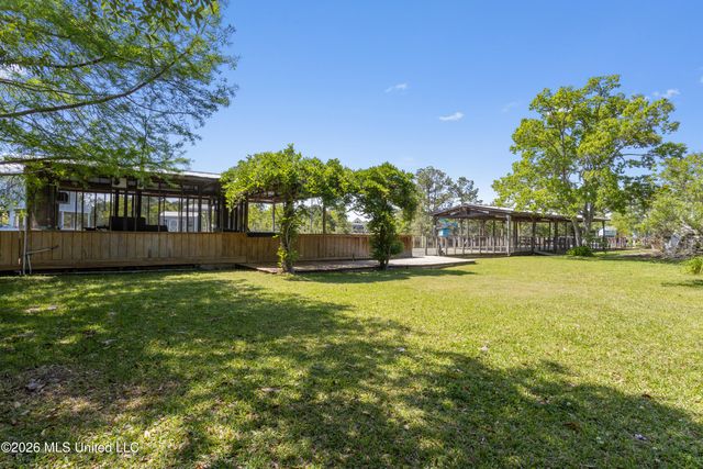 10035 Avenue D, Bay Saint Louis, MS 39520