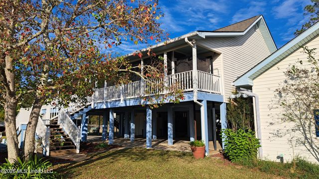 10035 Avenue D, Bay Saint Louis, MS 39520