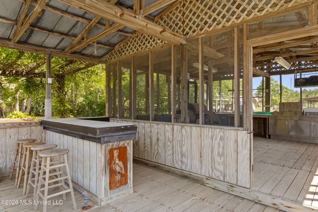 10035 Avenue D, Bay Saint Louis, MS 39520