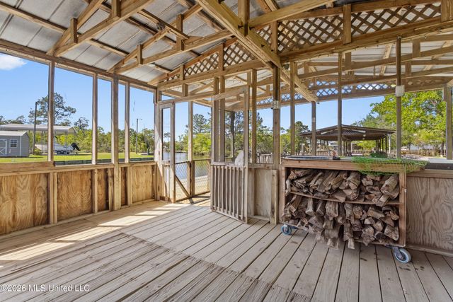 10035 Avenue D, Bay Saint Louis, MS 39520