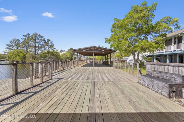 10035 Avenue D, Bay Saint Louis, MS 39520