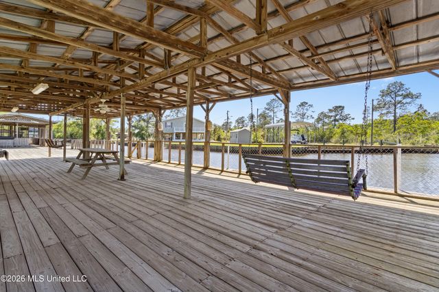 10035 Avenue D, Bay Saint Louis, MS 39520