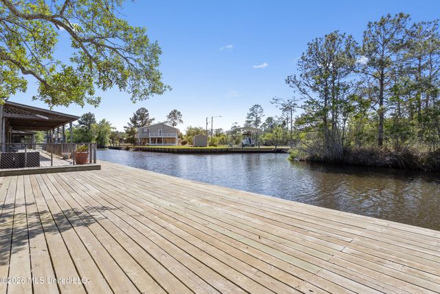 10035 Avenue D, Bay Saint Louis, MS 39520