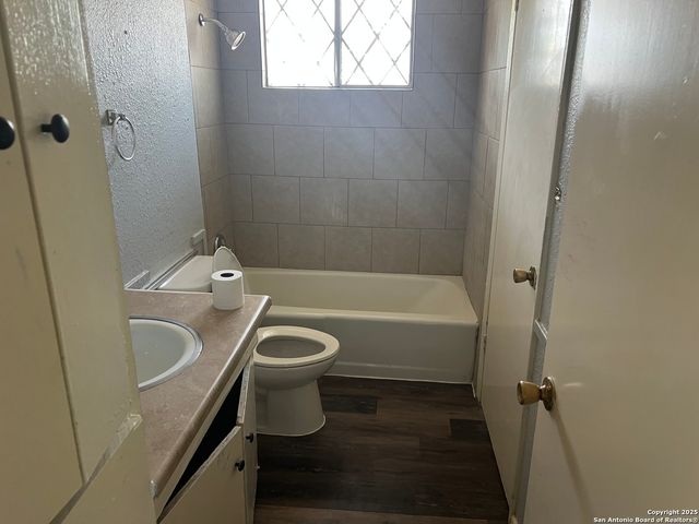 6810 Marimba, San Antonio, TX 78227