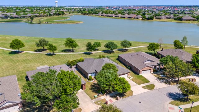 6422 Bushwoods Drive, Frisco, TX 75036