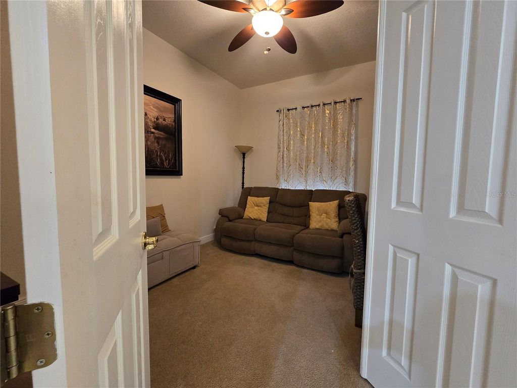 Image 11 of property listing at 280 INDIAN WELLS AVENUE, Kissimmee, FL 34759