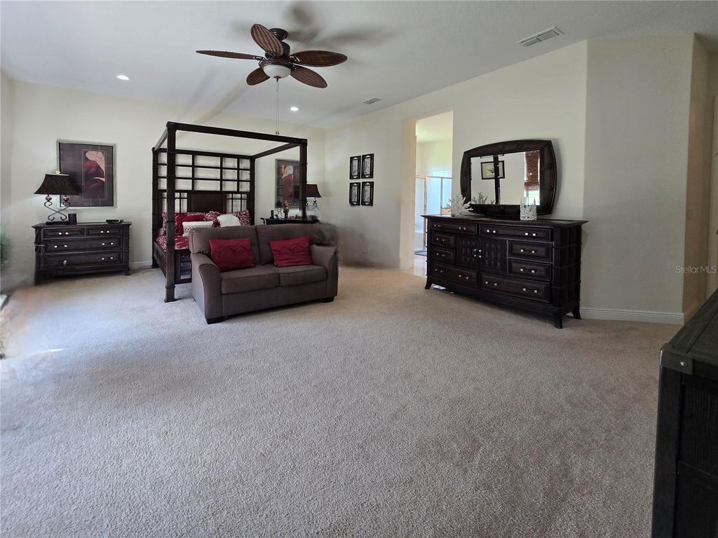 Image 15 of property listing at 280 INDIAN WELLS AVENUE, Kissimmee, FL 34759