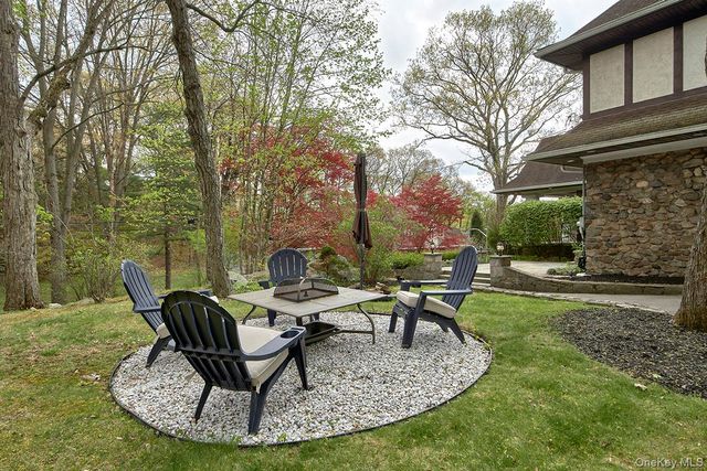 13 Chadwick Road, White Plains, NY 10604