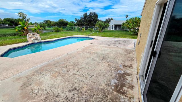 2209 SE E Dunbrooke Circle, Port St Lucie, FL 34952