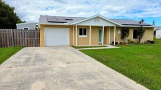 2209 SE E Dunbrooke Circle, Port St Lucie, FL 34952