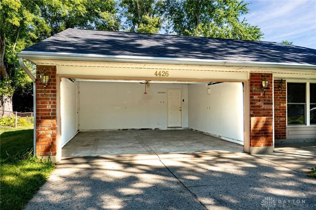 4426 Knob Hill Drive, Bellbrook, OH 45305