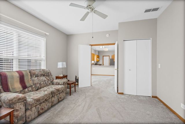 2905 Buckskin Lane, Grayslake, IL 60030