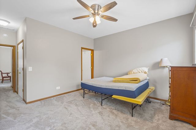 2905 Buckskin Lane, Grayslake, IL 60030