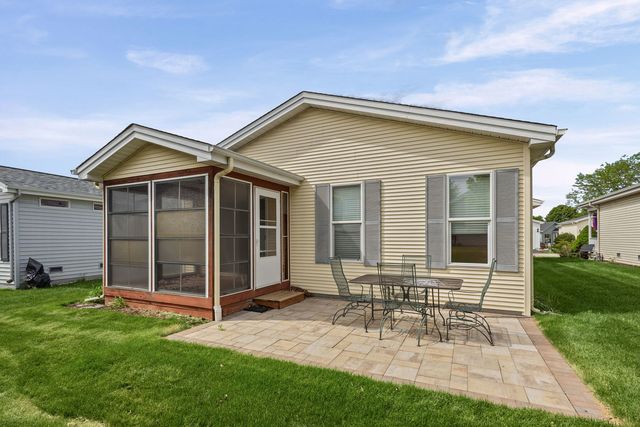 2905 Buckskin Lane, Grayslake, IL 60030