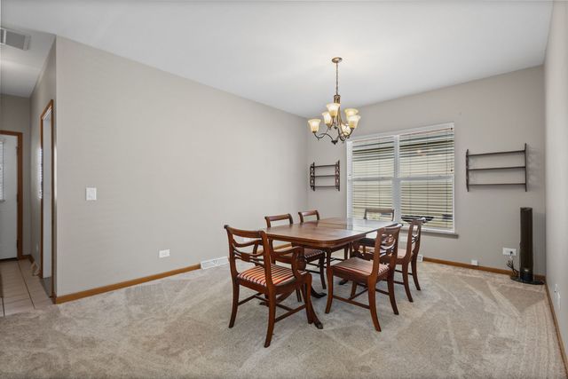 2905 Buckskin Lane, Grayslake, IL 60030