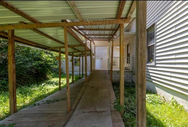 939 Right Fork Island Creek Road, Pikeville, KY 41501