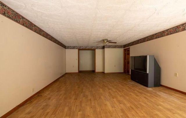 939 Right Fork Island Creek Road, Pikeville, KY 41501