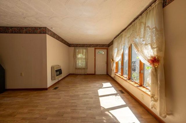 939 Right Fork Island Creek Road, Pikeville, KY 41501