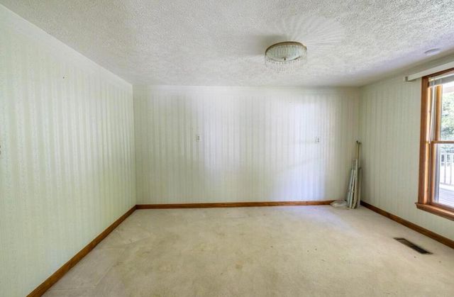 939 Right Fork Island Creek Road, Pikeville, KY 41501