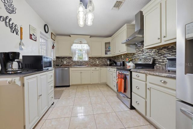 2800 FOXDALE DRIVE, Deltona, FL 32738