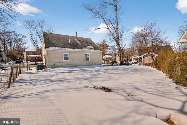 156 MANASSAS DR, Manassas Park, VA 20111