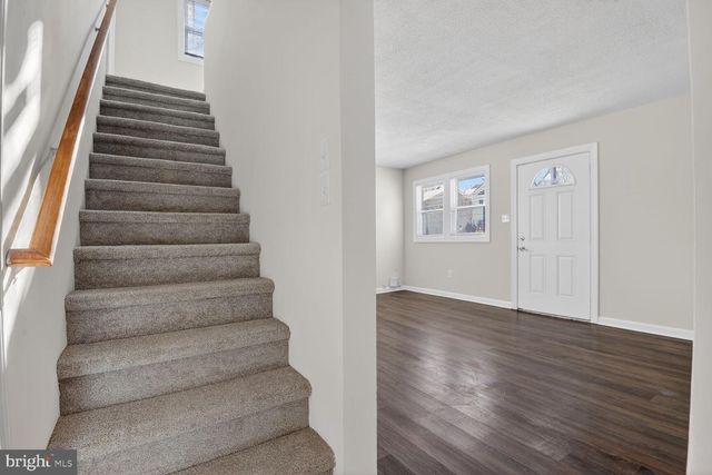 156 MANASSAS DR, Manassas Park, VA 20111