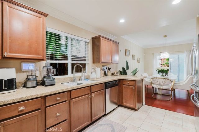 13714 Deane Lane, Sylmar, CA 91342