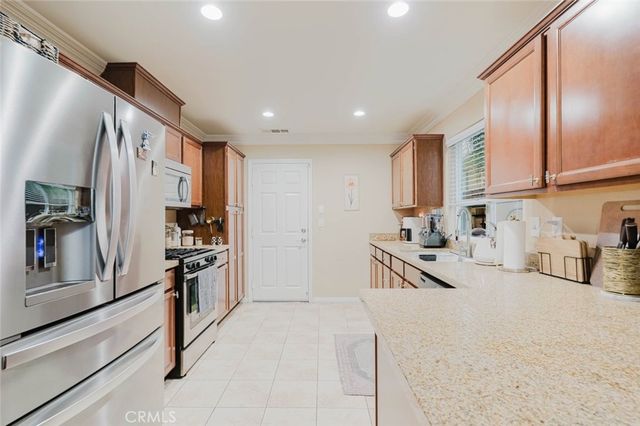 13714 Deane Lane, Sylmar, CA 91342