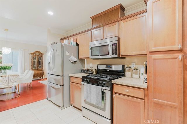 13714 Deane Lane, Sylmar, CA 91342