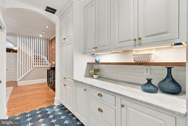925 SOUTH CAROLINA AVE SE, Washington, DC 20003