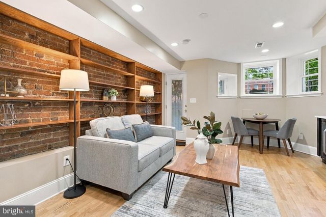 925 SOUTH CAROLINA AVE SE, Washington, DC 20003