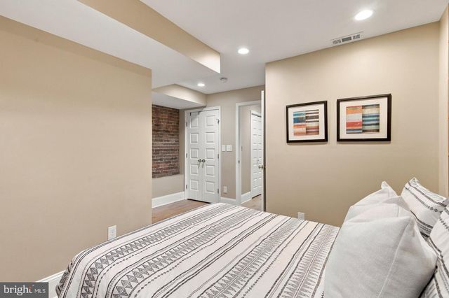 925 SOUTH CAROLINA AVE SE, Washington, DC 20003