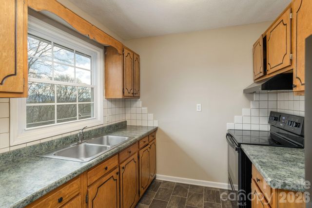 89 Stradley Mountain Road, Asheville, NC 28806