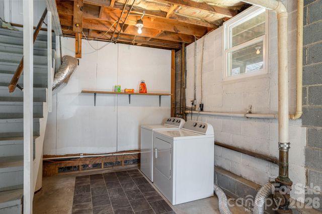 89 Stradley Mountain Road, Asheville, NC 28806