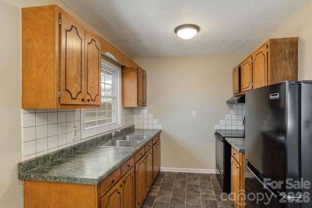 89 Stradley Mountain Road, Asheville, NC 28806