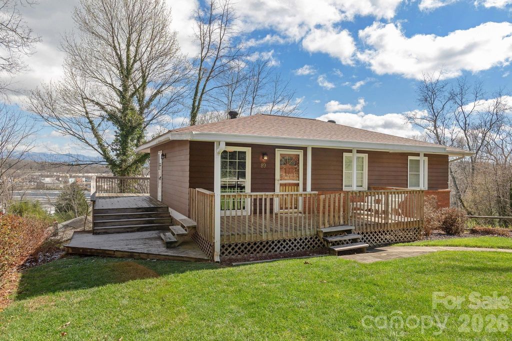 89 Stradley Mountain Road, Asheville, NC 28806