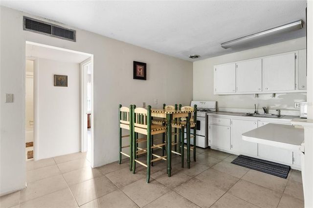 1700 SW 16TH COURT B-28, Gainesville, FL 32608
