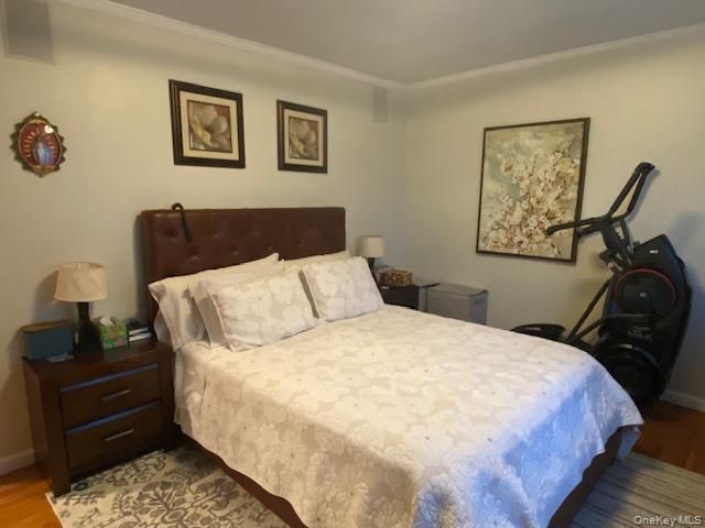 255-21 74th Avenue H-1, Glen Oaks, NY 11004