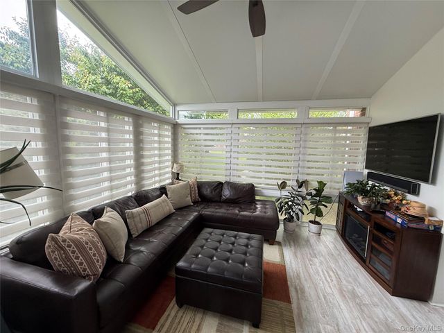 255-21 74th Avenue H-1, Glen Oaks, NY 11004