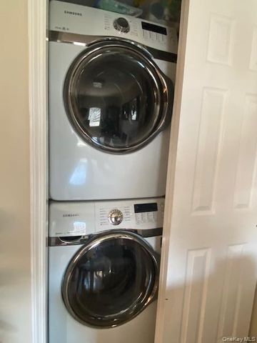 255-21 74th Avenue H-1, Glen Oaks, NY 11004
