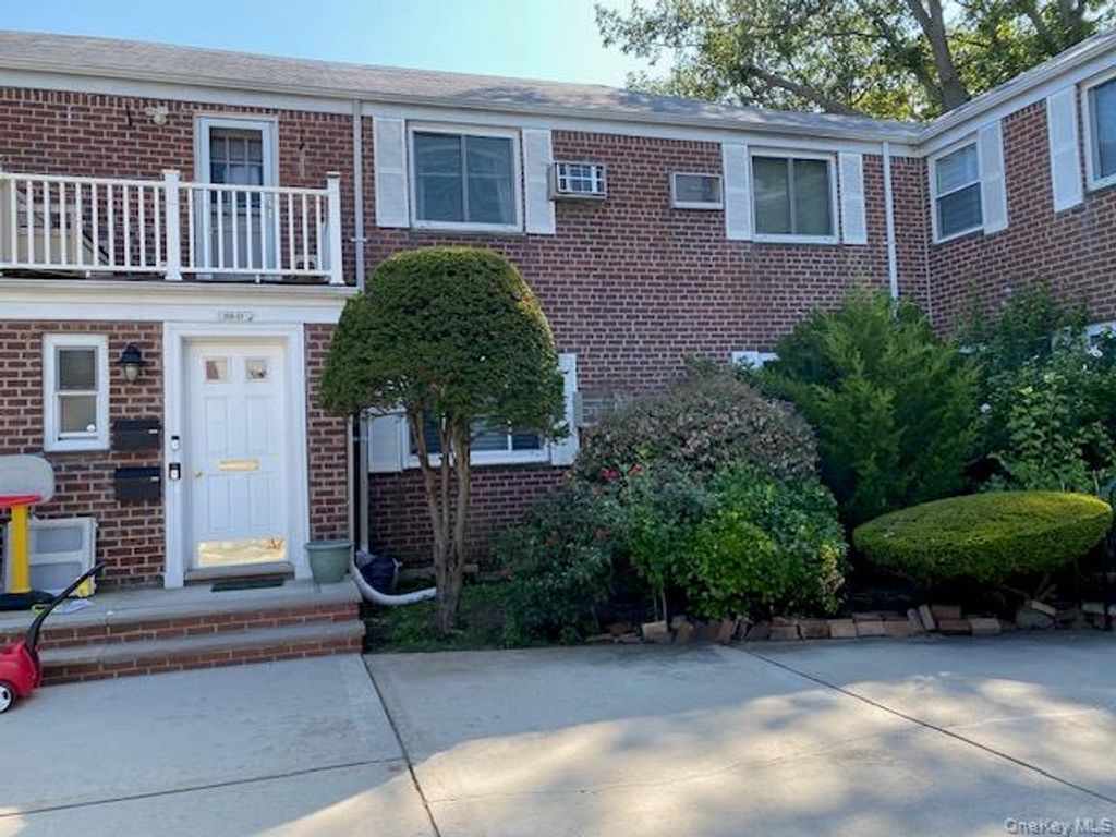 255-21 74th Avenue H-1, Glen Oaks, NY 11004 — photo 2
