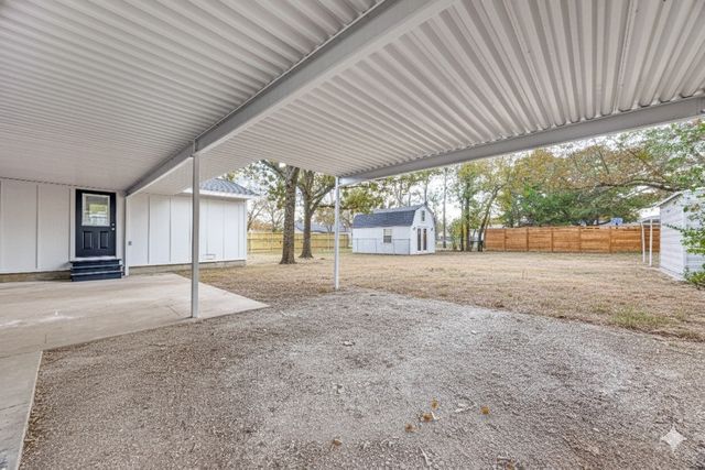 1402 N Ricketts Street, Sherman, TX 75092