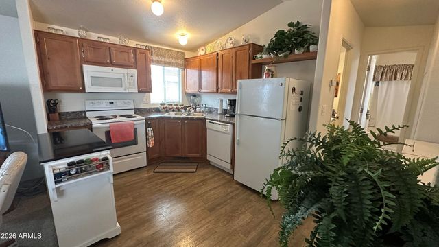 834 S Meridian Road 174, Apache Junction, AZ 85120