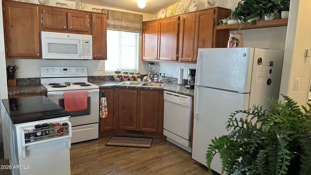 834 S Meridian Road 174, Apache Junction, AZ 85120